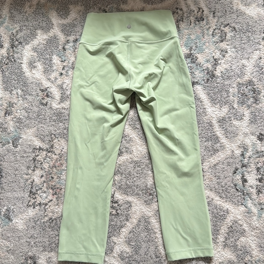 Lululemon Wunder Under High-Rise Crop 21" *Full-On Luxtreme - Picture 4 of 8